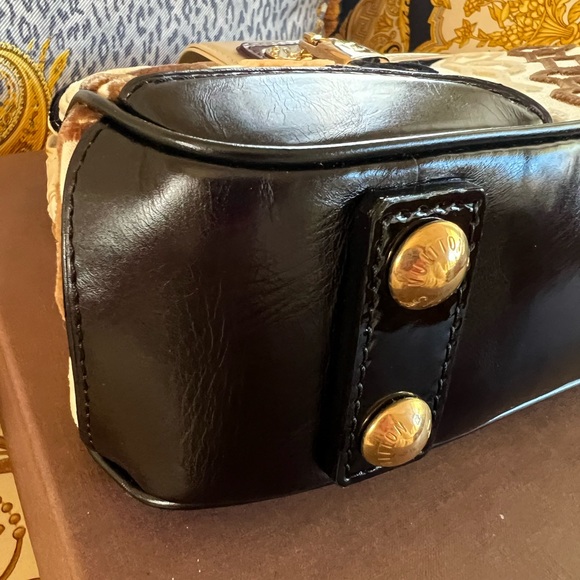 Louis Vuitton Limited Edition White Charms Velvet Chains Mini Linda ~Mar… - Picture 9 of 12